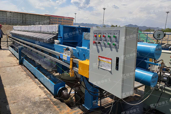 怎么樣選擇污泥脫水壓濾機的廠家，多少錢一臺？