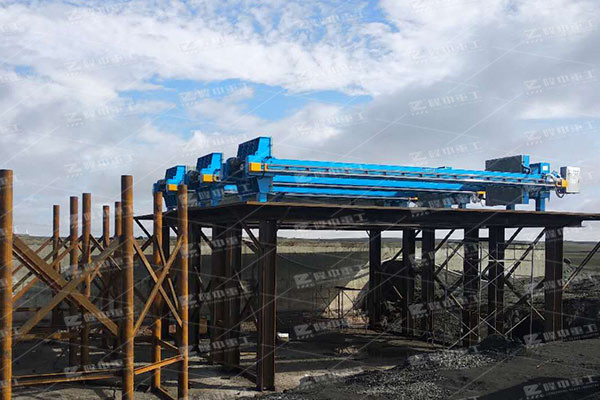 時(shí)產(chǎn)200噸機(jī)制砂廠怎么選擇壓濾機(jī)？如何選型“一目了然”